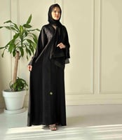 عباية فخمة للمناسبات مطرزة بالطول 7005