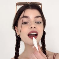 مرطب شفاه وواقي شمس في10 هيال 7مل