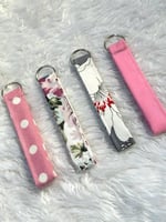 ميدالية مفاتيح قماشية بألوان متنوعة