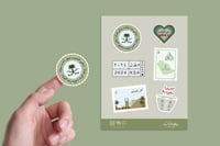 ٢ ستيكر شيت بعبارات وطنية مختلفة