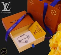 اسوارة لويس فيتون