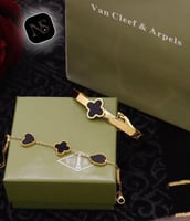 طقم اساور فان كليف