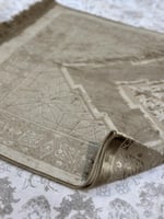 سجاد الحرير