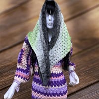 شال نسائي مثلث