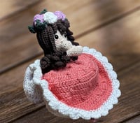 بوكيه ورد على شكل دمية