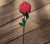 وردة على شكل دمية