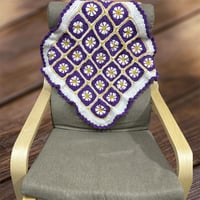 بطانية لبيبي او قطعة على كنب او كرسي هزاز