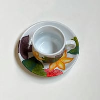 كوب اسبريسو مرسوم يدوياً