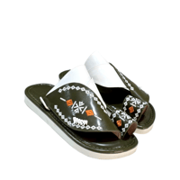 حذاء شرقي مطرز صناعة وطنية