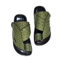 حذاء شرقي نعام زيتوني ارتفاع وسط