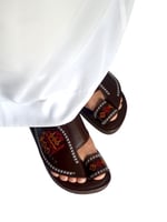 مطرز شرقي ارتفاع وسط بني