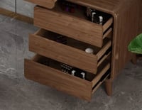 تسريحة بتصميم كلاسيك خشبي مميز