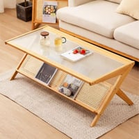 طاولة قهوة من الراتان والخشب