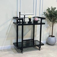 عربية تقديم دورين زجاج أسود فخ