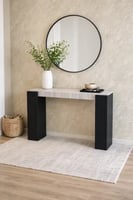 مدخل اسود سطح بديل الرخام