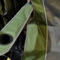 كرسي رحلات قابل للطي لون اخضر