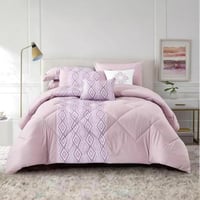 لورا | مفرش زهري شيك بنمط عصري