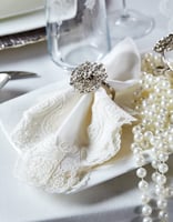 طقم مفارش طاولة Viola لون سكري