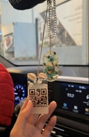 تعليقة سياره بالورد الطبيعي