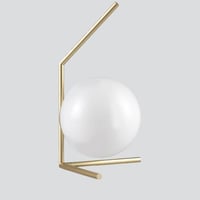 مصباح طاولة