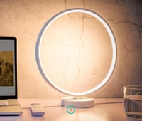 J2 مصباح طاولة بألوان و أوضاع متعددة