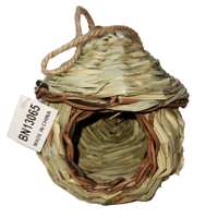 عش زيبرا كروي مصنوع يدوياً من أوراق القصب قابل للت...