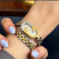 ساعة F بلونين ذهبي و فضي