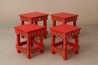 طاولات خشبية تراثية مع طاولة كبيره عدد 5مع الشحن