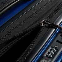 حقيبة سفر من ديلسي - الظل 5.0 - قابلة للتوسيع بعجل...