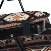 كرسي رحلات فاخر تصميم مميز وراحة لا تُضاهى