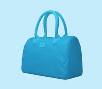 حقيبة يد من \ BANDE A BART \ تتميز بتصميمها العصري...