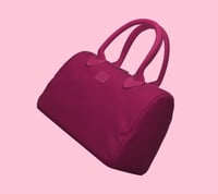 حقيبة يد من \ BANDE A BART \ تتميز بتصميمها العصري...