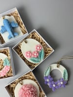 تعليقة فواحة عطرية ذات تصاميم