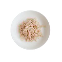 كت كات معلبات الطعام الرطب دجاج وصغار السمك للقطط...