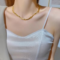 طقم مبروم سلسال واسورة ناعم وانيق 18K