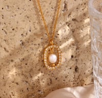 سلسال اللؤلؤ الطبيعي 18K