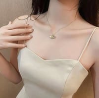 قلاده الصدفة المكنونة 18K