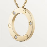 قلادة كارتير من مجموعة LOVE مرصعة ب3 ماسات