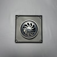 صفاية سيراميك او عادي ستانلس 15*15سم مع رداد