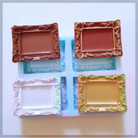 E913 برواز مستطيل بزخارف انيقه ٤ فتحات