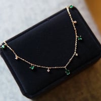 عقد احجار الزركون الذهبي