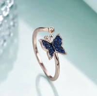 خاتم الفراشة الزرقاء