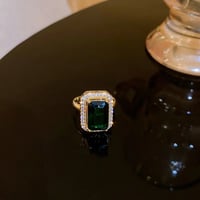 خاتم الكرستال الاخضر