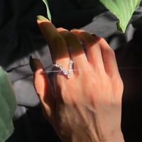 خاتم في | V Ring