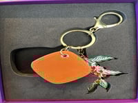 ميداليه جلد برتقالي