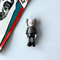 KAWS FIGURE MINI