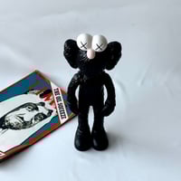KAWS FIGURE MEDIUM
