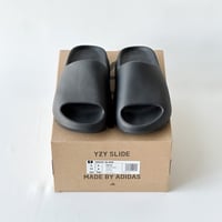 YEEZY SLIDE