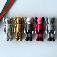 KAWS FIGURES MINI SET OF 5