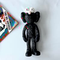 KAWS FIGURE MEDIUM